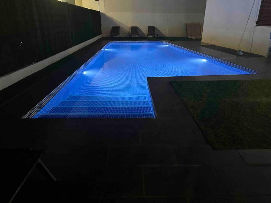 Modern 5-Bedroom Villa With Pool Montequinto Exterior foto